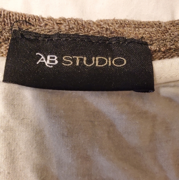 Sweater - Picture 4 of 5